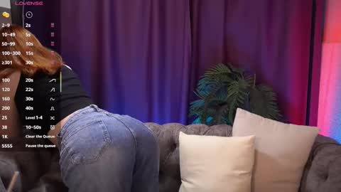  Ava  online show from February 2026 01:32:02 PM