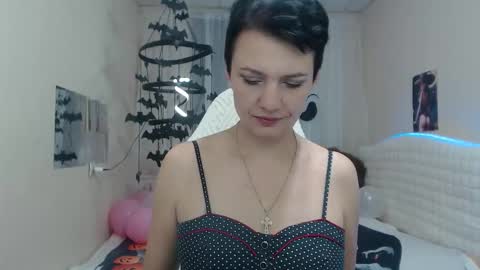 avasaturnian online show from October 2025 12:41:02 PM