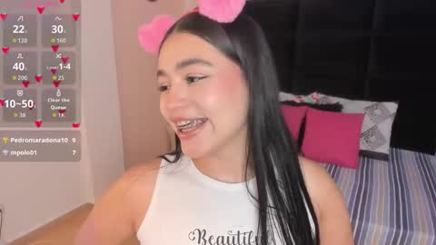 Ava  online show from October 2025 06:35:02 PM