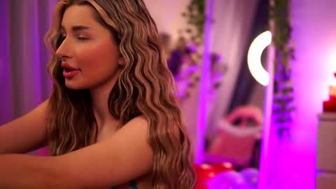 Snapshot of avashay chatting on February 2025 11:51:02 PM Carina online show from February 2025 11:51:02 PM