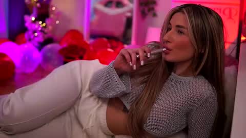 Snapshot of avashay chatting on February 2025 05:41:01 AM Carina online show from February 2025 05:41:01 AM