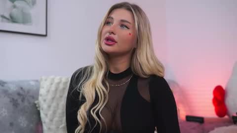 Snapshot of avashay chatting on November 2025 10:34:02 PM Carina online show from November 2025 10:34:02 PM