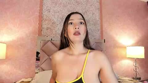 avawhiite online show from March 2026 06:45:02 PM