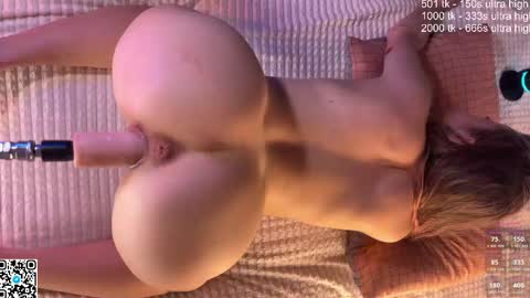 Snapshot of avechloe chatting on May 2026 08:14:01 PM call me Chloe online show from May 2026 08:14:01 PM