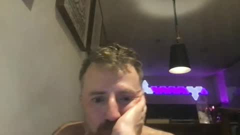 Snapshot of avenuetrue chatting on July 2026 11:06:01 AM avenuetrue online show from July 2026 11:06:01 AM