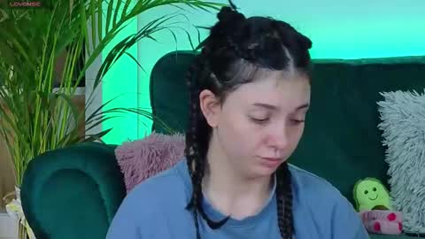 AveryWillow online show from October 2025 02:56:02 AM