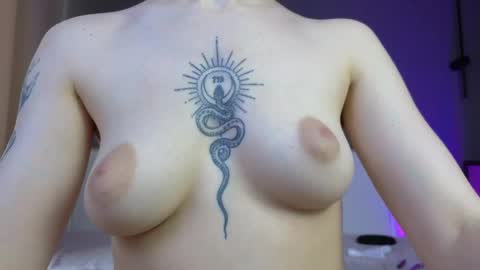 avgustina_love online show from April 2026 10:14:02 AM