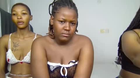 Avril online show from February 2026 02:04:02 AM