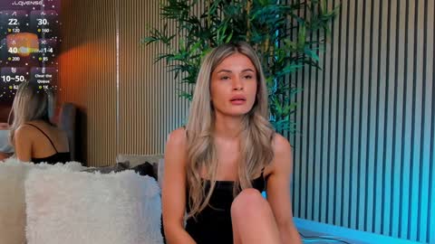 AVRILL CYRUX online show from February 2025 09:28:01 AM