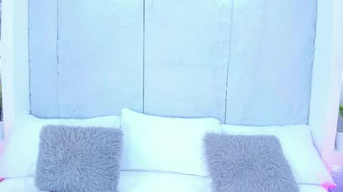 Avy  online show from September 2025 11:37:02 AM