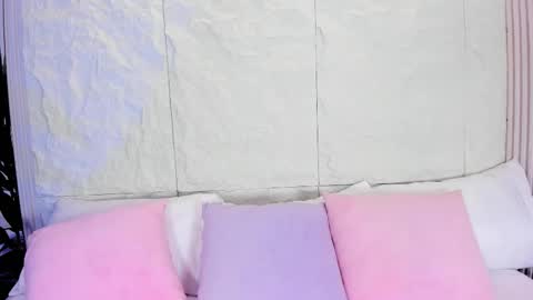 Avy  online show from November 2025 11:35:01 AM