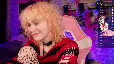 Awi online show from December 2025 09:00:01 PM