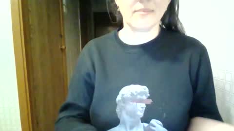 awesomeladyy online show from April 2026 07:58:02 PM