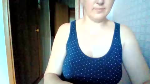 Snapshot of awesomeladyy chatting on June 2026 09:21:01 AM awesomeladyy online show from June 2026 09:21:01 AM