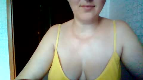 Snapshot of awesomeladyy chatting on June 2026 09:41:01 AM awesomeladyy online show from June 2026 09:41:01 AM