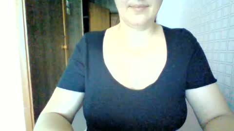 Snapshot of awesomeladyy chatting on June 2026 07:36:02 AM awesomeladyy online show from June 2026 07:36:02 AM