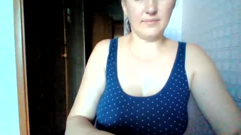 Snapshot of awesomeladyy chatting on June 2026 10:15:01 AM awesomeladyy online show from June 2026 10:15:01 AM