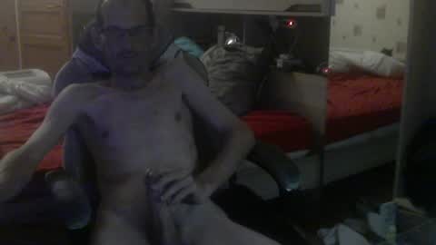 Snapshot of awrell91 chatting on July 2026 03:31:02 AM awrell91 online show from July 2026 03:31:02 AM