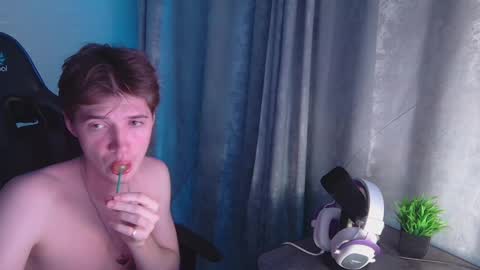 Snapshot of axel_0ne chatting on June 2026 08:59:02 PM axel_0ne online show from June 2026 08:59:02 PM