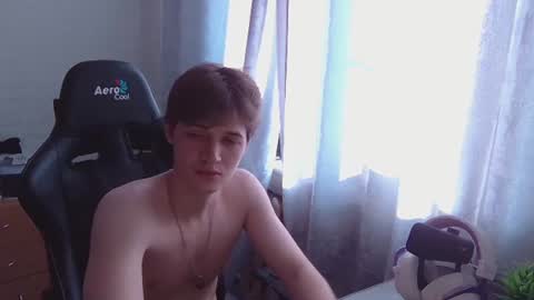 Snapshot of axel_0ne chatting on June 2026 01:06:01 AM axel_0ne online show from June 2026 01:06:01 AM