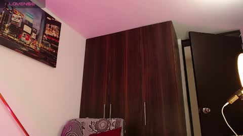 Independiente Model online show from April 2026 01:18:01 PM