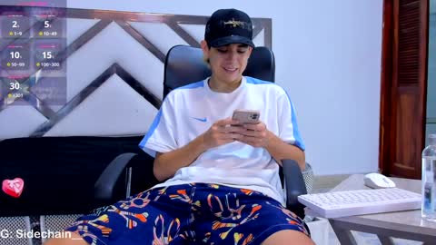 Snapshot of axel_cifer chatting on January 2025 08:45:01 PM Axel cifer online show from January 2025 08:45:01 PM