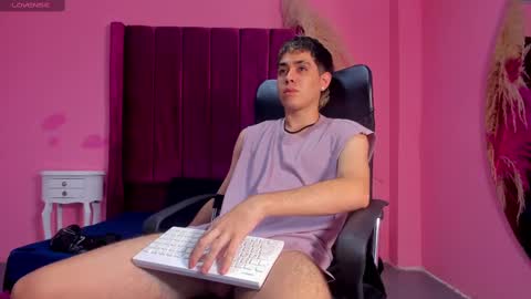 Snapshot of axel_cifer chatting on February 2025 06:36:02 PM Axel cifer online show from February 2025 06:36:02 PM