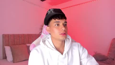 Snapshot of axel_cody_ chatting on August 2026 10:03:01 AM AXEL online show from August 2026 10:03:01 AM