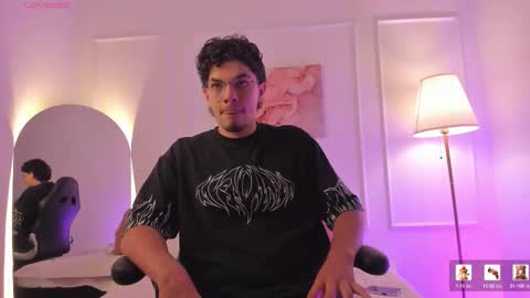 Snapshot of axel_creed chatting on February 2026 02:45:01 AM Yooung King online show from February 2026 02:45:01 AM