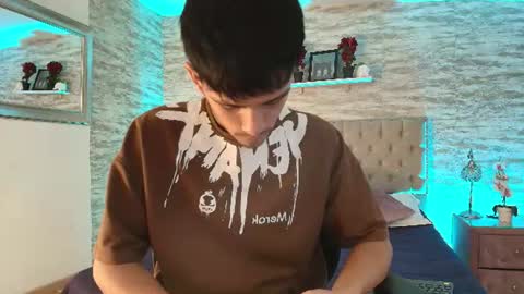 Snapshot of axel_draven chatting on June 2026 12:40:01 PM axel_draven online show from June 2026 12:40:01 PM