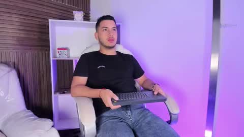 Snapshot of axel_grey_ chatting on October 2025 12:16:01 PM axel_grey_ online show from October 2025 12:16:01 PM