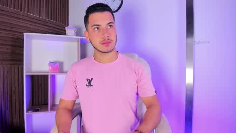 axel_grey_ online show from October 2025 12:09:02 PM