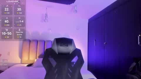 Snapshot of axel_grey_ chatting on June 2026 04:36:02 AM axel_grey_ online show from June 2026 04:36:02 AM