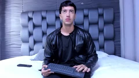 Snapshot of axel_hendrick chatting on February 2026 11:42:01 AM axel_hendrick online show from February 2026 11:42:01 AM