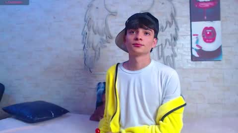 axel_milo_and_kairo online show from March 2026 12:27:02 AM