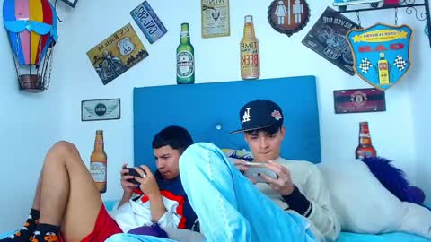 axel_milo_and_kairo online show from March 2026 11:09:01 PM