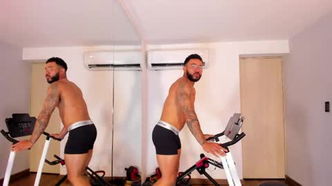 Axel online show from May 2026 03:25:02 AM