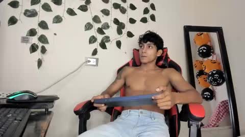 Snapshot of axel_rosse2 chatting on October 2025 08:04:02 PM axel_rosse2 online show from October 2025 08:04:02 PM