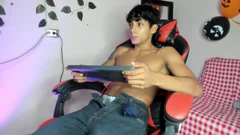 Snapshot of axel_rosse2 chatting on October 2025 10:33:02 PM axel_rosse2 online show from October 2025 10:33:02 PM