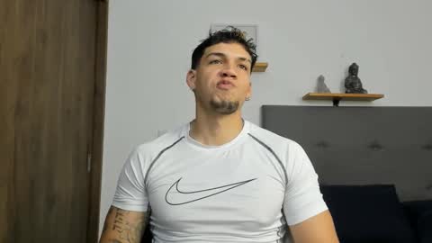 INDEPENDENT MODEL  online show from September 2025 09:49:02 PM