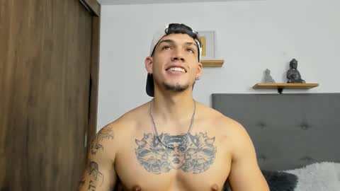 INDEPENDENT MODEL  online show from September 2025 01:50:01 AM