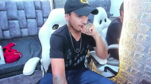 Axell Cross2 online show from February 2025 08:57:01 PM