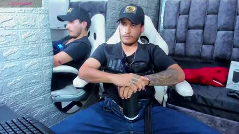 Axell Cross2 online show from February 2025 07:41:02 PM