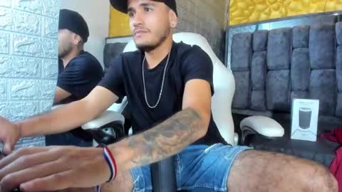 Axell Cross2 online show from March 2025 11:14:01 PM