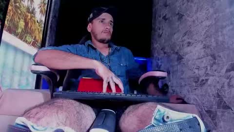 Axell Cross2 online show from March 2026 12:57:02 PM