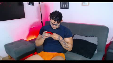 Snapshot of axell_dior chatting on August 2026 01:18:01 AM axell online show from August 2026 01:18:01 AM