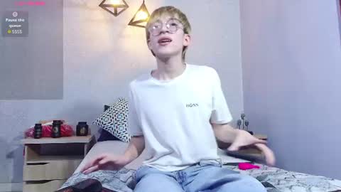 Snapshot of axell_stone chatting on June 2026 08:30:02 PM axell_stone online show from June 2026 08:30:02 PM