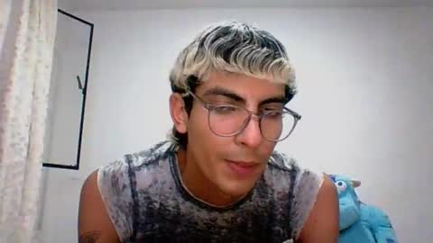 Axel  online show from December 2024 06:15:02 AM