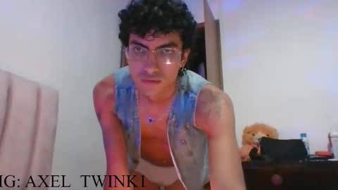 Axel  online show from November 2025 02:13:02 AM