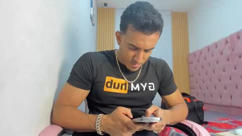 axelsavage042 online show from January 2026 07:30:01 PM